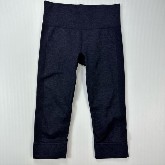 Lululemon Capri Sz S Dark Purple Compression Athletic Yoga - Picture 5 of 11